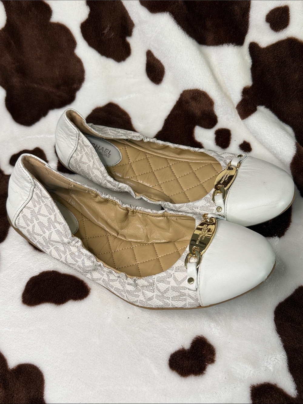 Michael Kors White & Beige Logo Ballet Flats with Gold Chain Accent